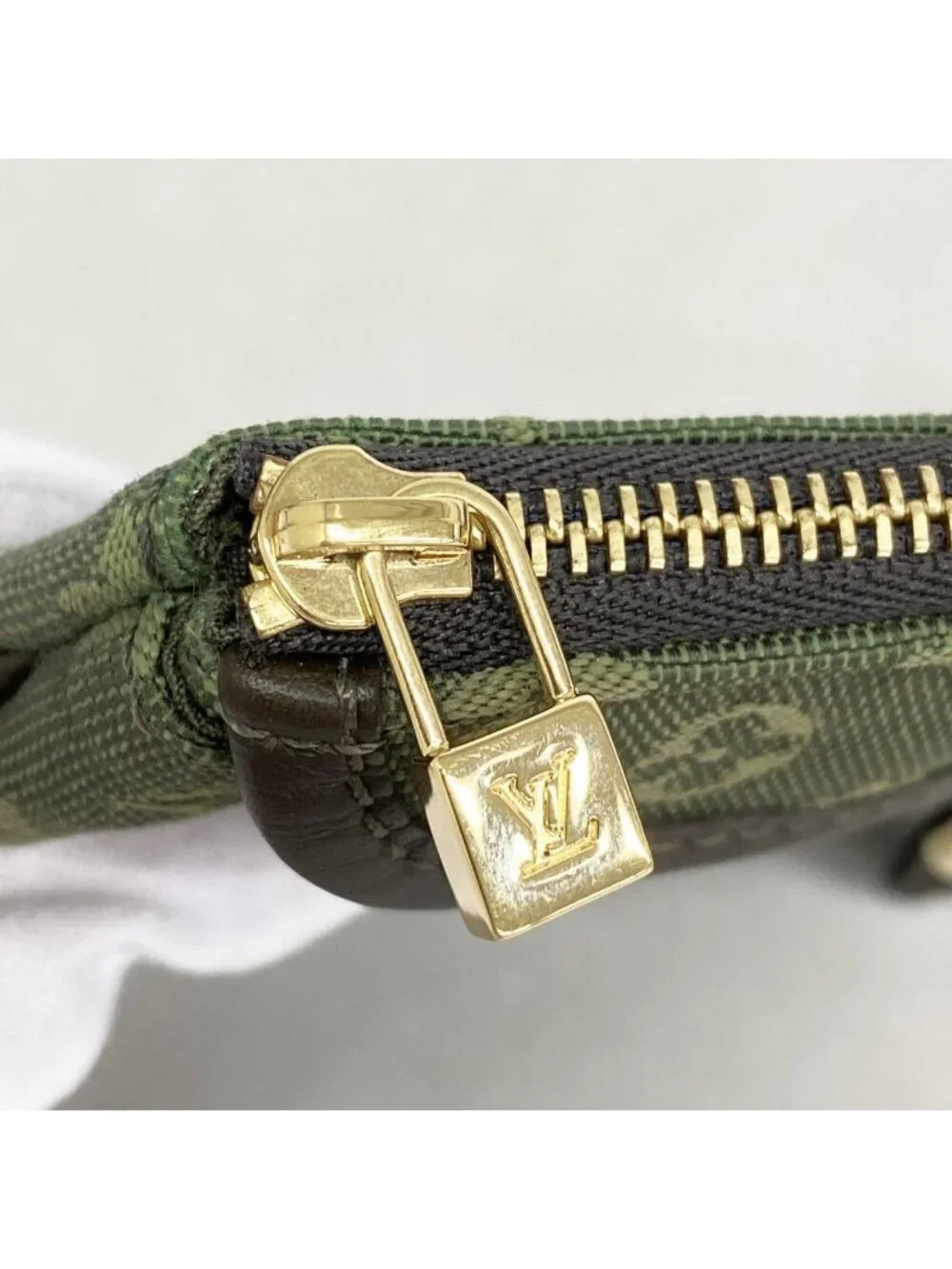 Louis Vuitton Pouch Monogram Mini Ansophie Khaki - Picture 8 of 9
